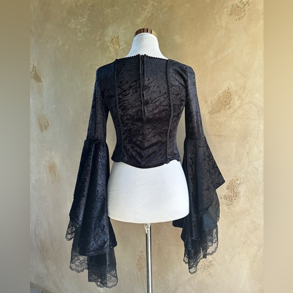 ~Sold~ Vtg Lip Service Black Velvet Renaissance Fairy Bell Lace Sleeves Small - Picture 3 of 12